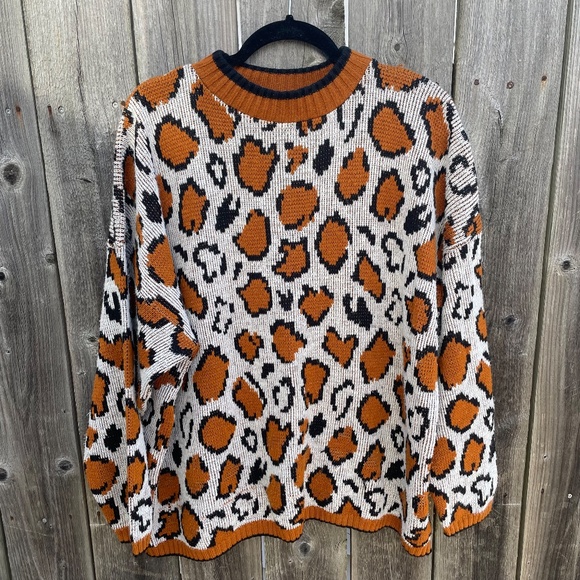 Vintage Leopard Tunic Sweater - Picture 2 of 7